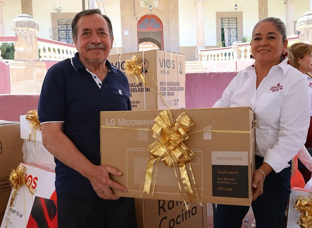 Durante la rifa se sortearon más de 20 artículos