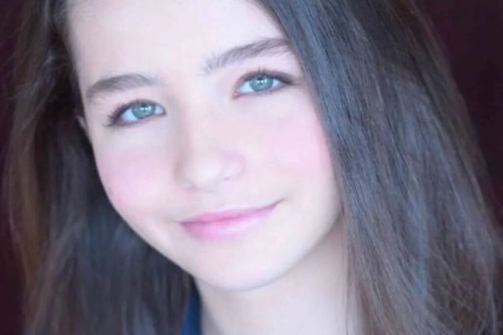 La actriz Sophie Nyweide muere a los 24 años; familia apunta a causas emocionales