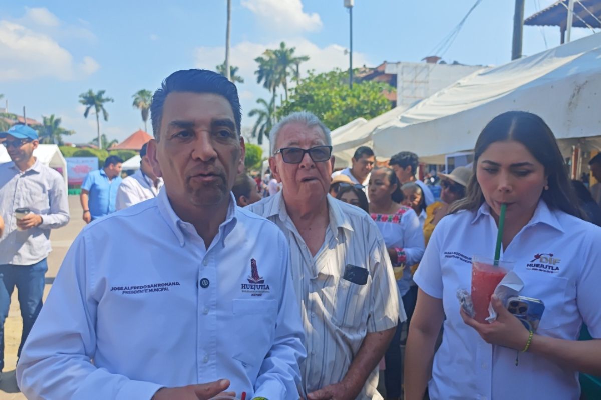 Las autoridades de Huejutla invitaron a los turistas a divertirse con responsabilidad para evitar accidentes | Foto: Salomón Hernández