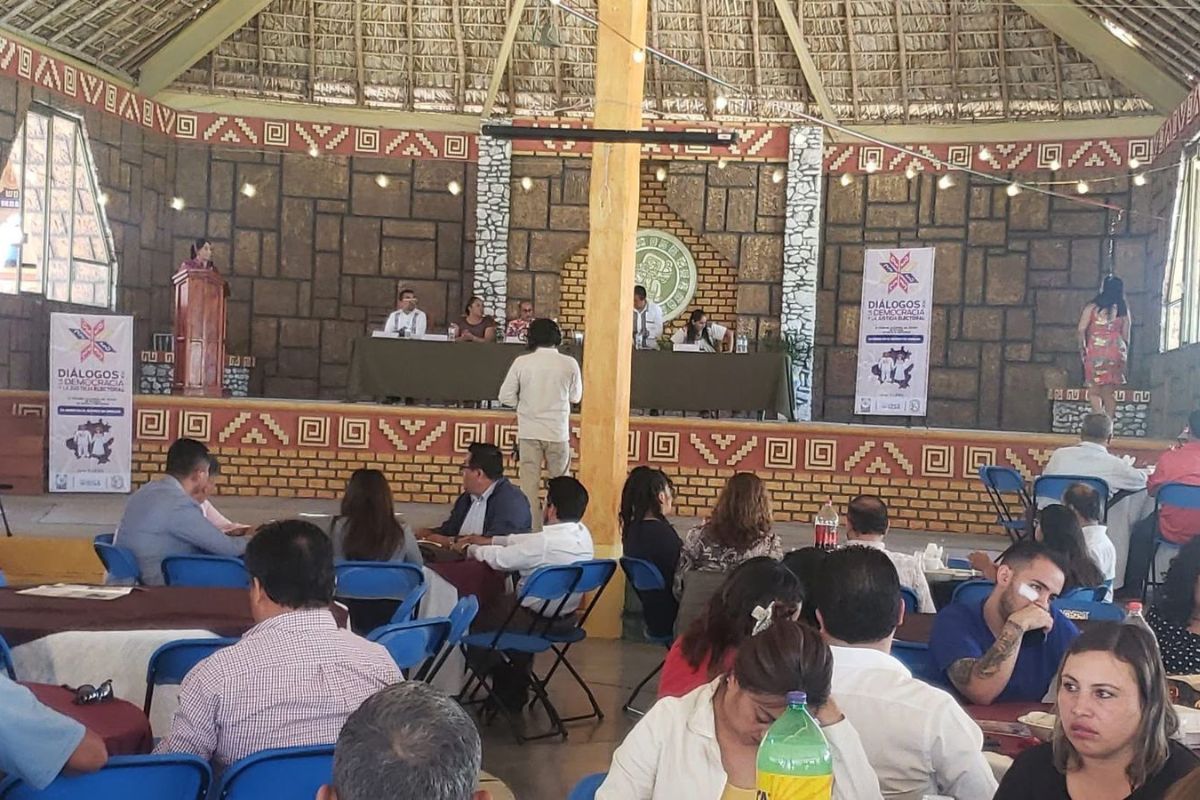 El TEEH llevó a cabo un foro en Ixmiquilpan | Foto: Carlos García