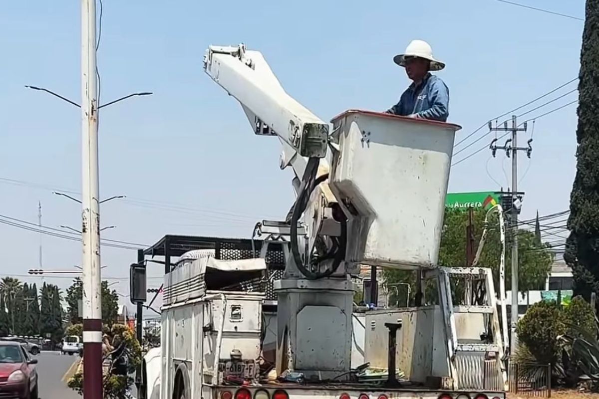 El propósito es garantizar calles seguras y bien iluminadas para conductores, peatones y ciclistas | Foto: Especial