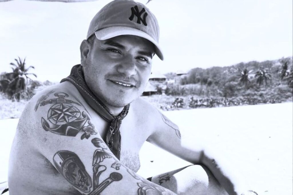 El alcalde publicó una imagen en la red social Instagram en la que posa en una playa | Foto: Especial