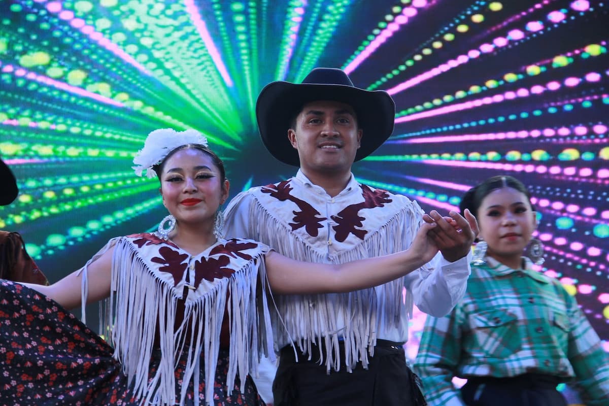 Con música, baile y emotivos momentos, el ayuntamiento de Chapantongo celebró el Día de las Madres