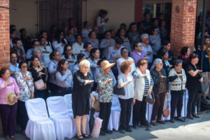 utoridades y exalcaldes despiden al profesor Valdemar en Villa de Tezontepec