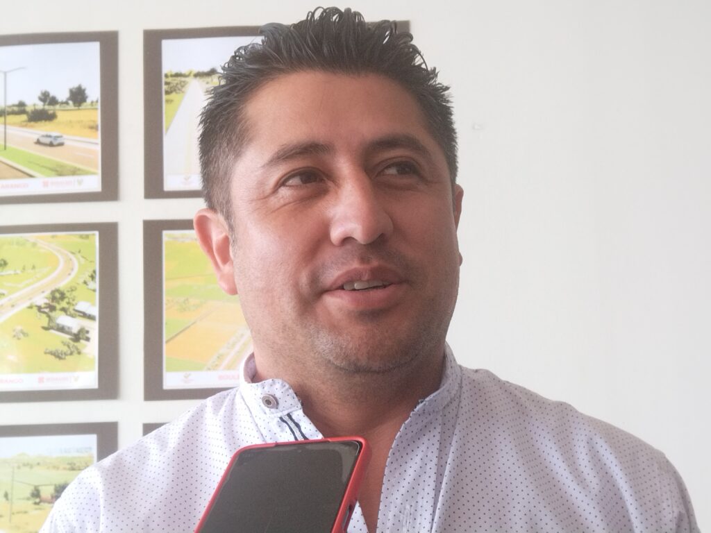 El secretario de Servicios Municipales dijo que la Dirección de Limpia recoge las llantas Foto: María Antonieta Islas