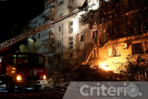 Moscú bombardeó zonas civiles días después de dialogar con Kiev; Trump cuestiona las decisiones del líder ruso