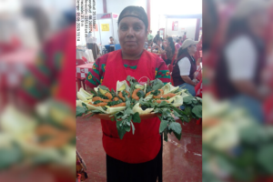 Cocineras y estudiantes mantienen vivas las recetas de sus abuelas y sus barrios