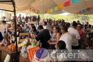 Un espacio que honra a las jefas con tradición, buena comida y ambiente familiar