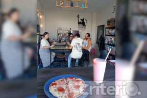 En este café de juegos de mesa puedes disfrutar de títulos clásicos y modernos, guiado por personas apasionadas por el tablero