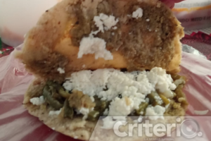 Entre cerros, cruz y mole: descubre la riqueza gastronómica de Molango