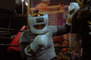 La campeona hidalguense, arropada por el apoyo de su gente, escribió historia en el boxeo femenil.