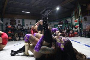 La Hija de Gatúbela, Charro de Jalisco Jr. y Lobo Blanco Jr. remontaron la lucha estelar y rugieron con fuerza en el encordado de Alitt