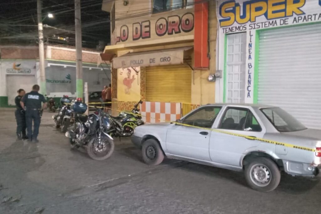 La policía acordonó la zona donde se encontraron cartuchos percutidos tras los disparos en Tulancingo