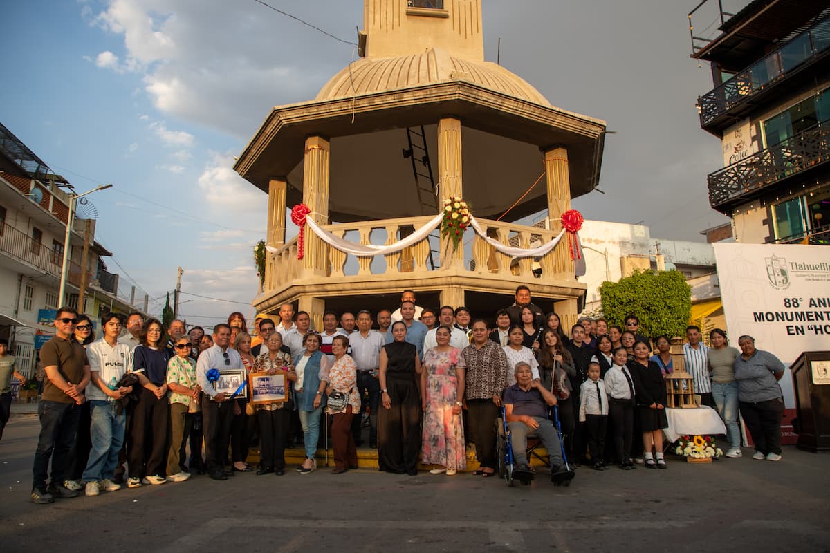 El municipio de Tlahuelilpan conmemoró este 5 de mayo de 2025 el 88 aniversario del Kiosko y Reloj Ejidal
