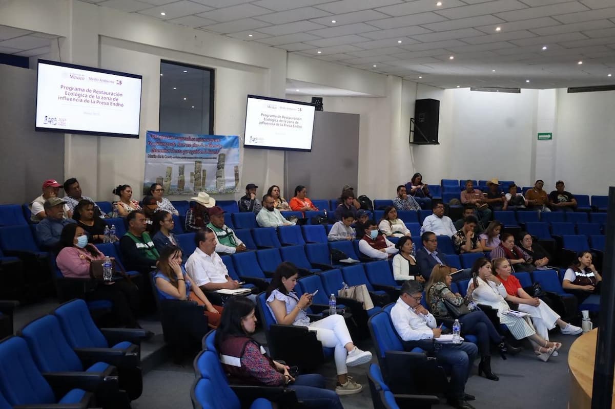 Autoridades de los tres órdenes de gobierno se reunieron este miércoles en el auditorio de la Universidad Autónoma del Estado de Hidalgo, campus Tepeji del Río, para dar seguimiento al Programa de Restauración Ecológica en el área de influencia de la Presa Endhó