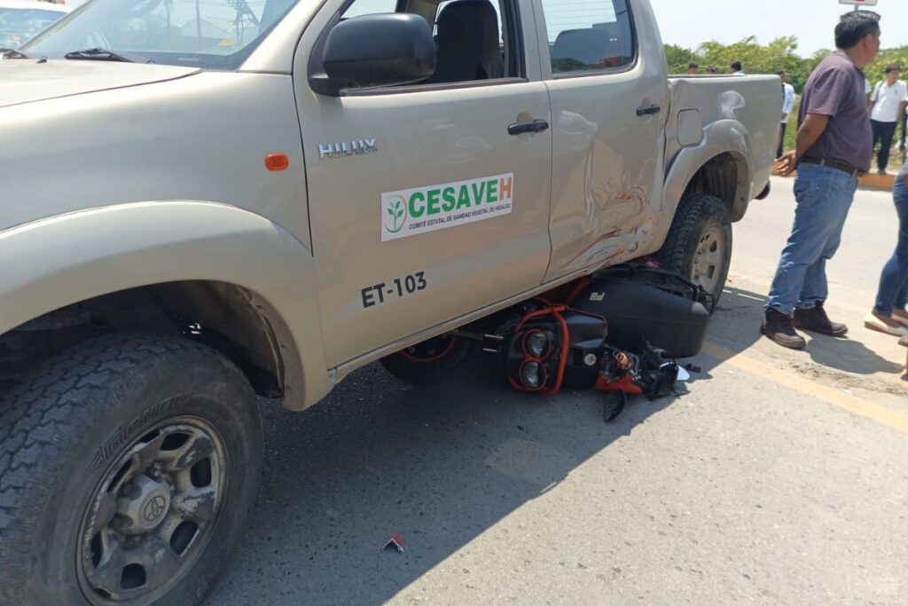 Accidente en Huejutla: Estudiante fue hospitalizado tras choque con camioneta oficial