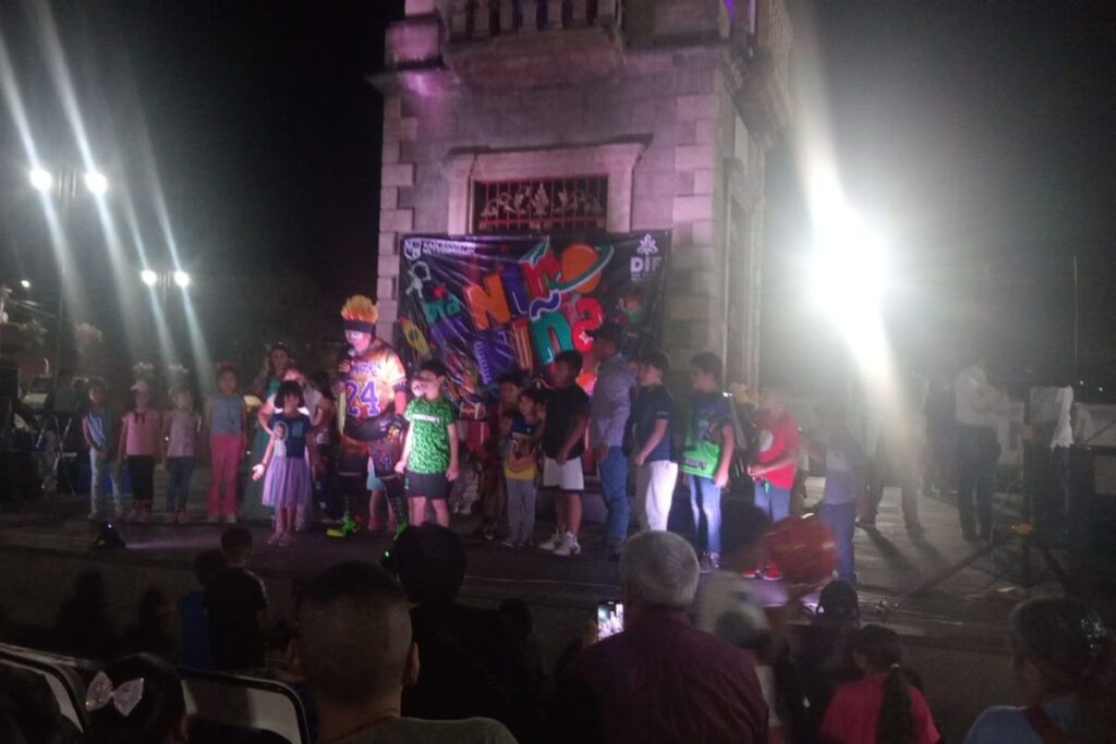 Metzquititlán celebra a la niñez con cuentacuentos y un payasito; esto fue lo que se vivió