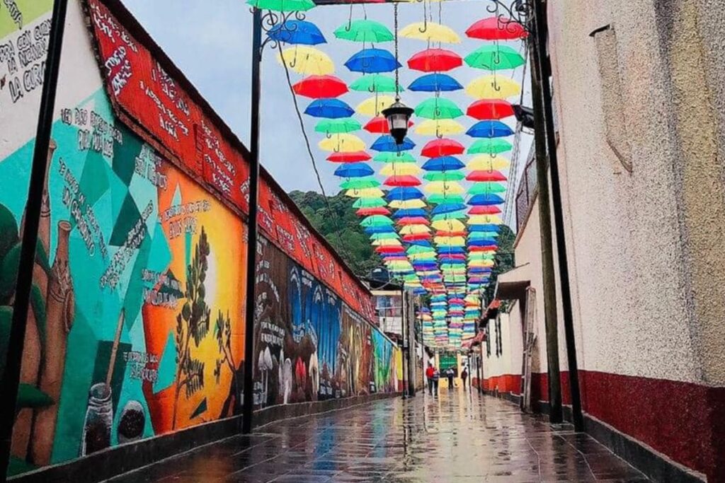 Omitlán cambiará las sombrillas del Callejón del Dicho; esto es lo que se colocará en su lugar