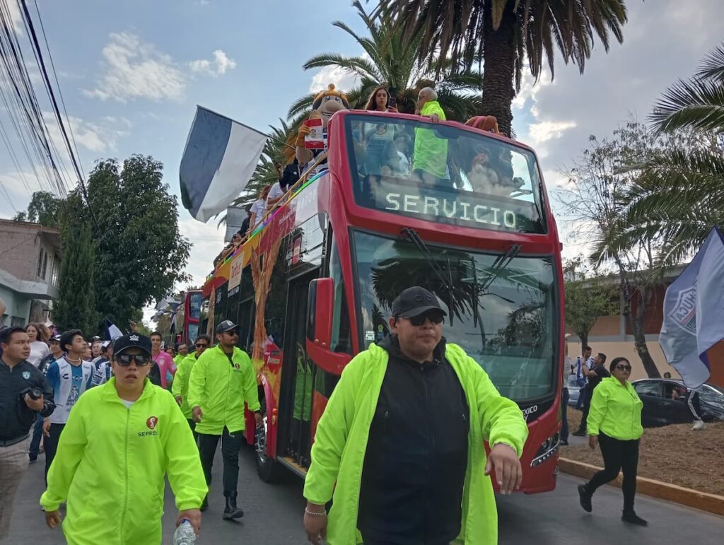 Tuzas conquistan Pachuca: El desfile de las campeonas paraliza la ciudad