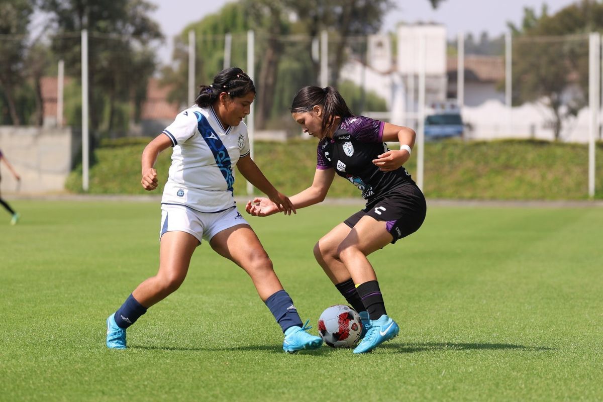 Desde el arranque del partido, las Tuzas Sub 15 dominaron las acciones | Foto: Alejandro Velázquez