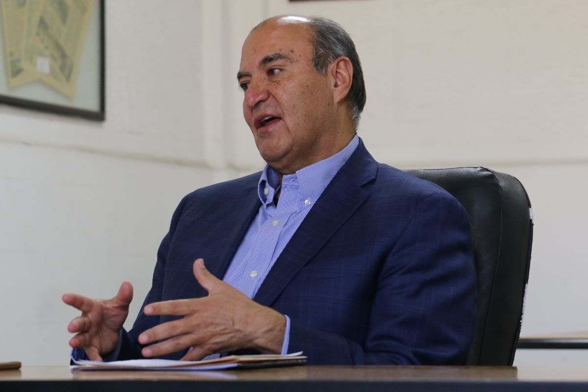 El secretario de Educación resaltó la inversión que se ha realizado para equipar escuelas con laboratorios STEM | Foto: Juan Martínez