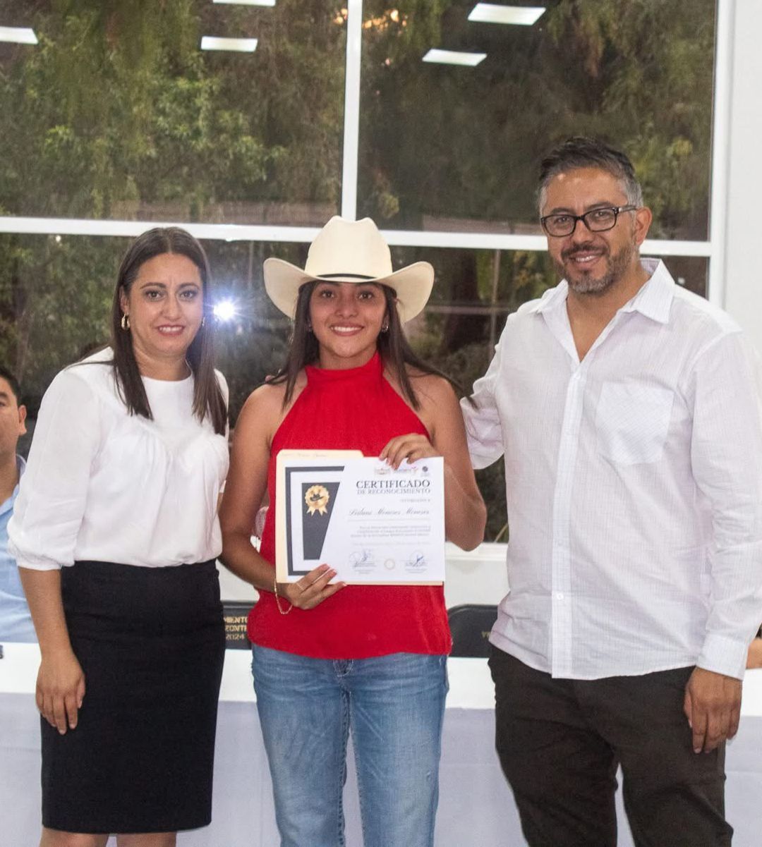 El pasado fin de semana, el gobierno municipal de Villa de Tezontepec realizó una ceremonia para reconocer a los jóvenes deportistas del municipio que clasificaron a los Juegos Nacionales CONADE 2025 en la disciplina de rodeo