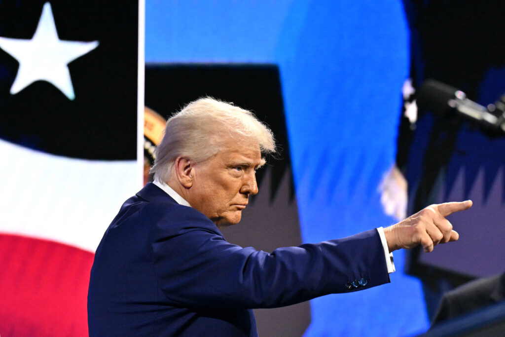 Donald Trump prohíbe a personas de 12 países la entrada a EUA; ¿incluye a México?