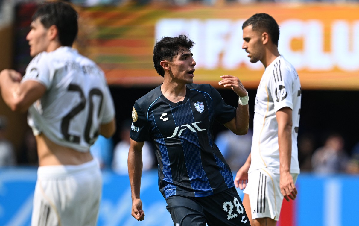 Elías Montiel sigue en Pachuca pese al interés de clubes europeos