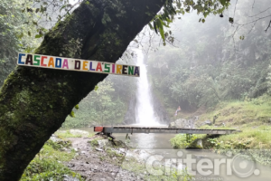 Desde cascadas con puente colgante hasta vistas entre las nubes, estas rutas son imperdibles para senderistas con alma aventurera