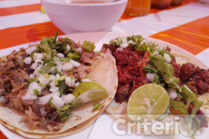 El reto: una hilera de 12 mil tacos que serán repartidos al público como parte del intento por lograr un Récord Guinness