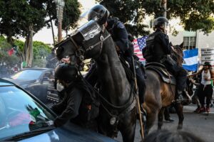 Sheinbaum expresó su rechazo a los operativos en Los Ángeles que han dejado más de 60 mexicanos detenidos, y buscará abordarlo con Trump en Canadá