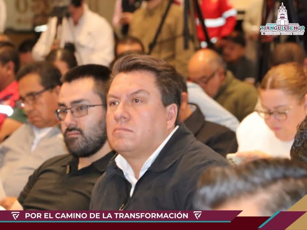 El profesor Febronio Rodríguez Villegas, presidente municipal de Tianguistengo, participó en la sesión realizada en la Sala del Pueblo, convocada por la Secretaría de Gobierno.