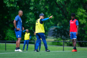El equipo blanquiazul se prepara para enfrentar al Salzburgo con una mentalidad renovada tras el cambio de técnico.