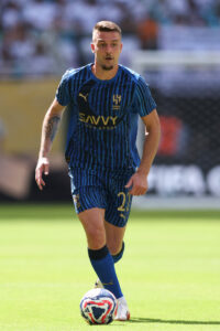 Milinković-Savić, el motor del equipo saudí, ha brillado con goles y liderazgo en la media cancha.