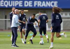 Kylian Mbappé vuelve a escena con los Bleus tras guiar al PSG al título europeo; ahora quiere otra medalla con su selección en la Liga de Naciones.