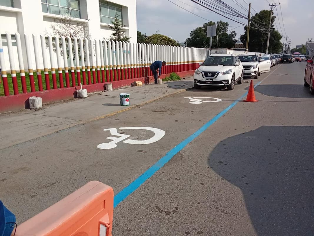 Colocarán nuevas señales para evitar la obstrucción vial en la calle Río Nautla