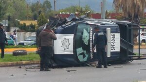 Tres oficiales de Protección Federal fueron trasladados al hospital después de un accidente vial en Pachuca