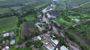 El puente colapsado dejó parcialmente incomunicada a la comunidad de Chapantongo