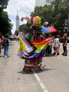 Familias completas de Hidalgo participaron en la Marcha del Orgullo LGBTIQ+ en CDMX, visibilizando el derecho a la identidad y la igualdad