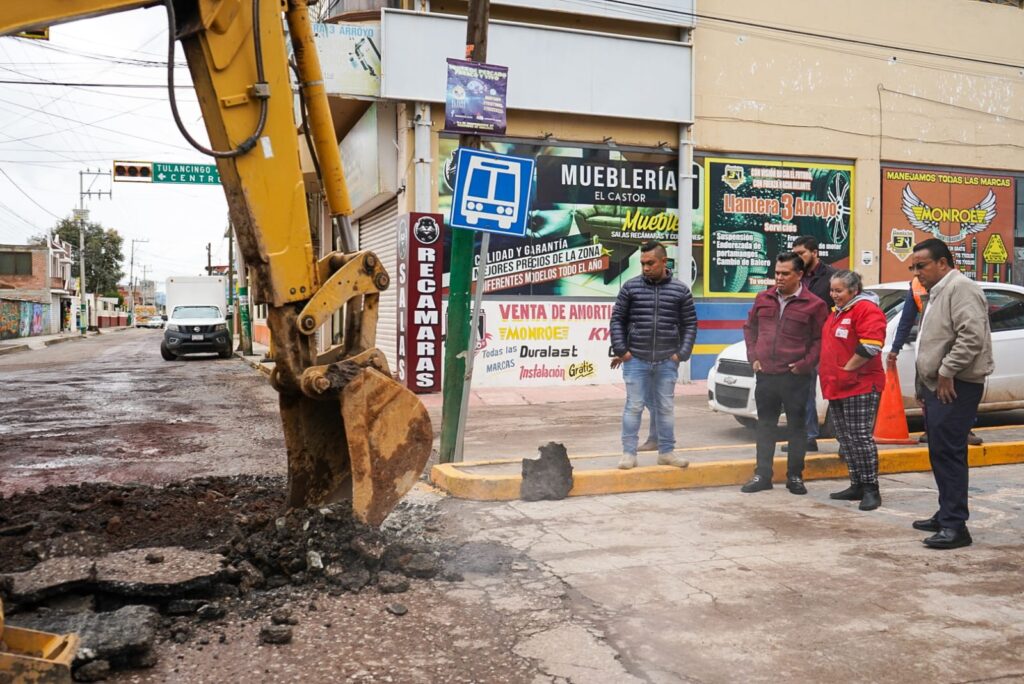 Inicia en Cuautepec los trabajos de repavimentación de calle en cabecera municipal