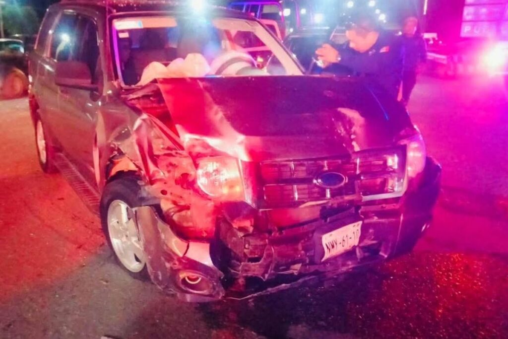 En Atitalaquia, accidente cerca de la autopista Arco Norte deja tres personas heridas