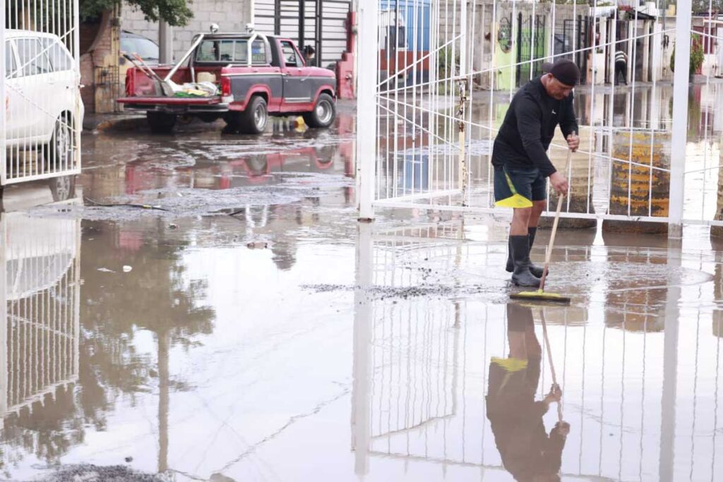 Las casas fueron entregadas a diversas constructoras para su edificación y posterior venta; no contaban con seguro