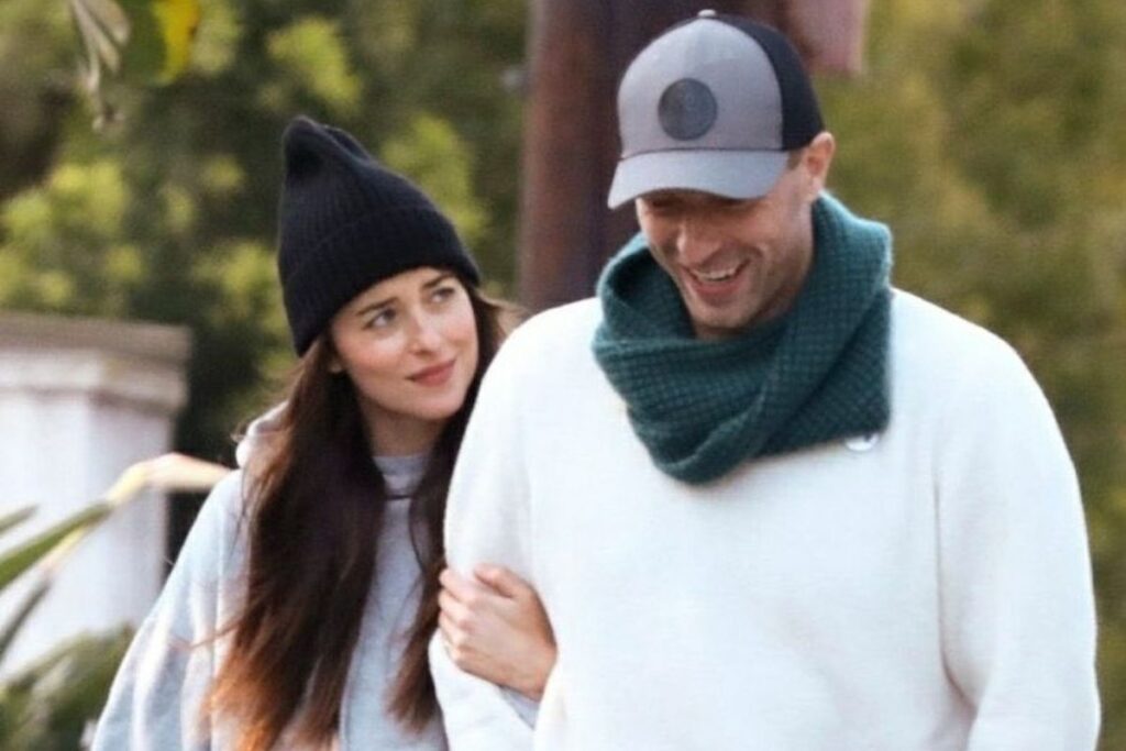 Dakota Johnson termina con Chris Martin: Una historia de amor que llega a su fin