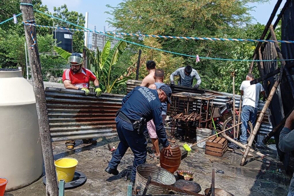 Vecinos de Huejutla logran sofocar el incendio de una casa; ¿hubo lesionados?