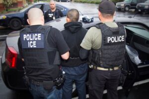 Redadas del ICE afectan a cientos de migrantes mexicanos en Los Ángeles | Foto: AP