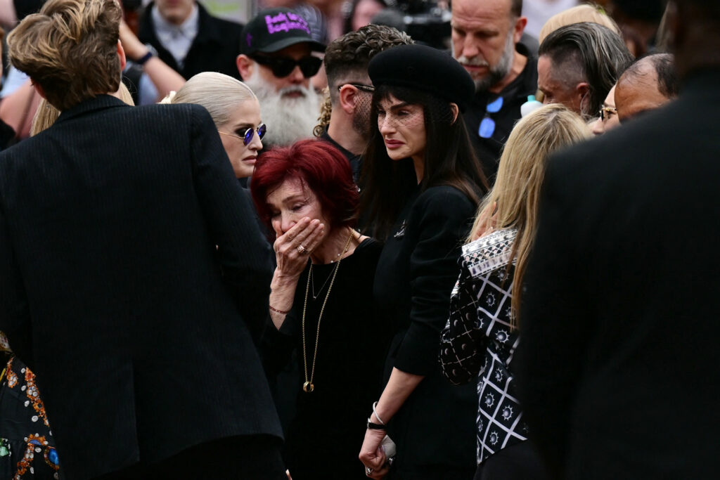 Adiós a Ozzy Osbourne: Miles lo despiden con procesión y música en su natal Birmingham