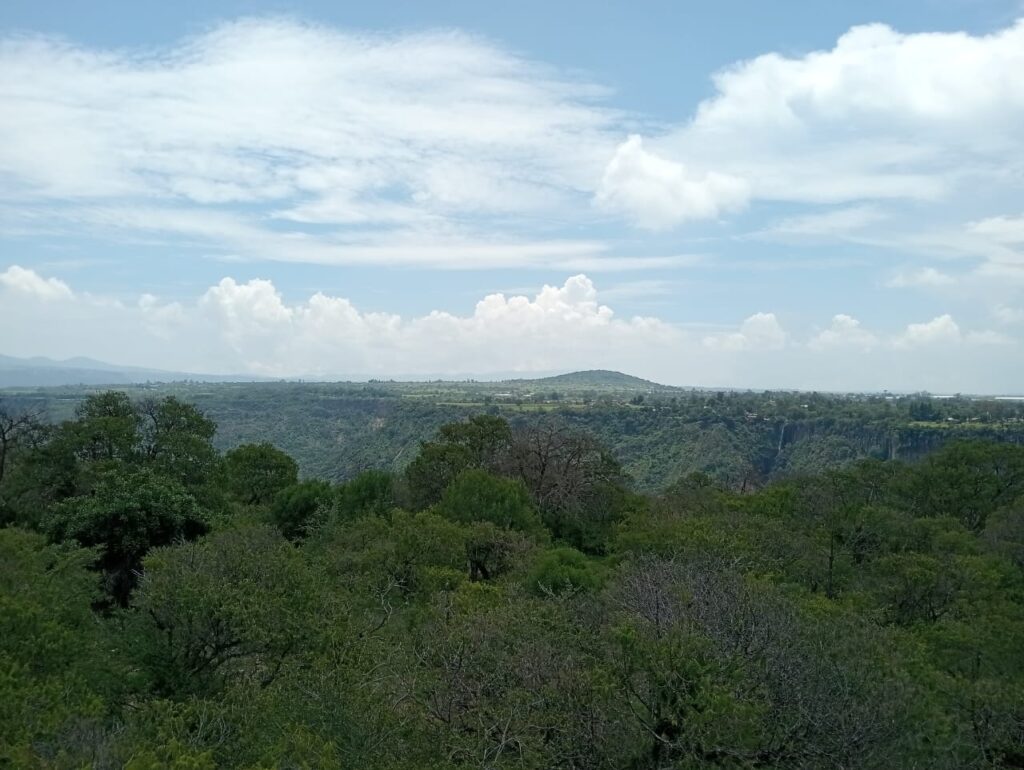 Podrás contemplar un paisaje hermoso desde diversos puntos del centro turístico El Huariche