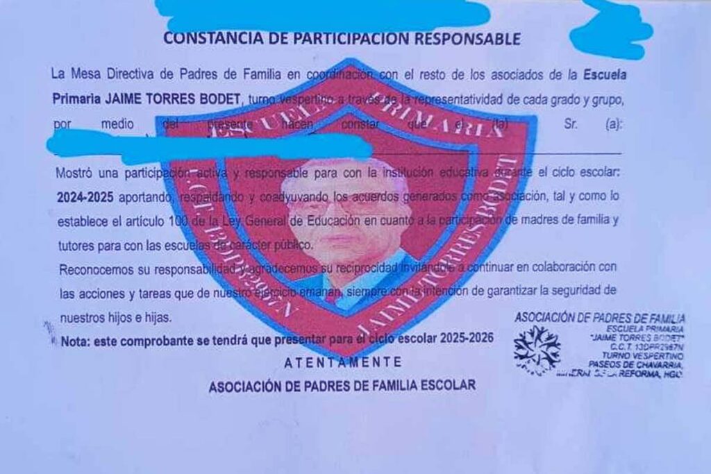 Padres de familia acusan la coacción para dichos pagos, pues de lo contrario, no se realizará la entrega de un váucher para la reinscripción