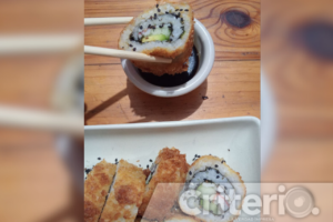 En el corazón de Santiago de Anaya, este restaurante destaca por su menú creativo y uso de ingredientes tradicionales
