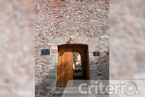 A pocos metros del Parque Hidalgo, la Fototeca Nacional te invita a un viaje visual a través del tiempo, con su impresionante acervo que guarda la memoria fotográfica del país